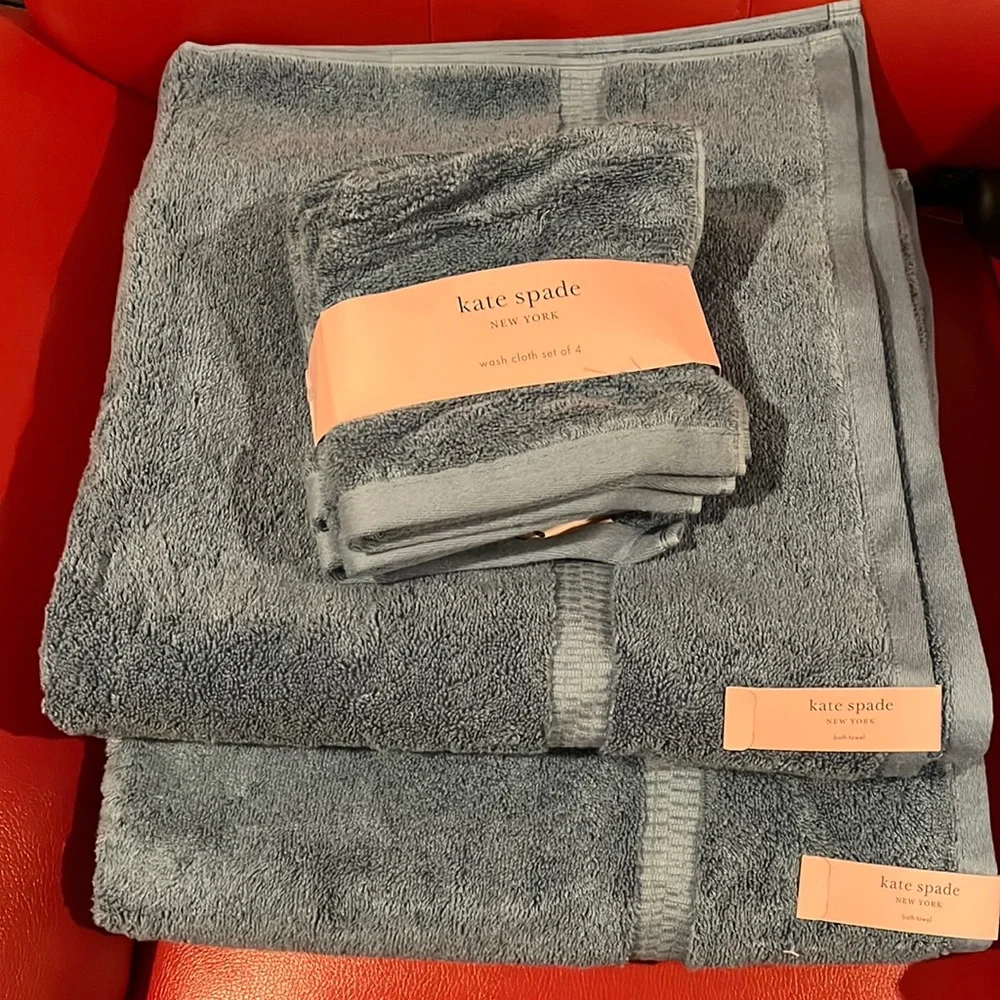 NWT Kate Spade bath towels and hand towel and wash cloths set